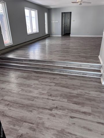 4997 Grand Court, West Bloomfield Charter Township, MI 48324