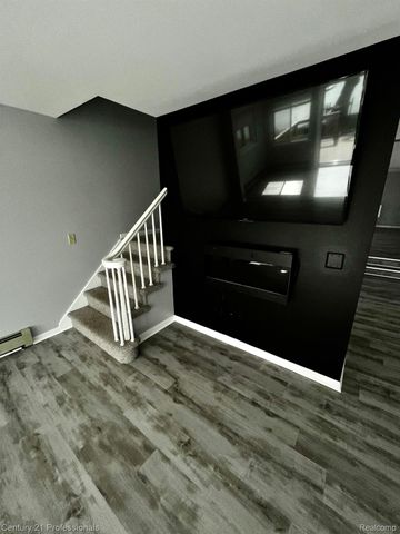 4997 Grand Court, West Bloomfield Charter Township, MI 48324