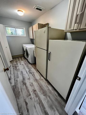 4997 Grand Court, West Bloomfield Charter Township, MI 48324