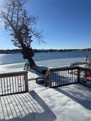 4997 Grand Court, West Bloomfield Charter Township, MI 48324