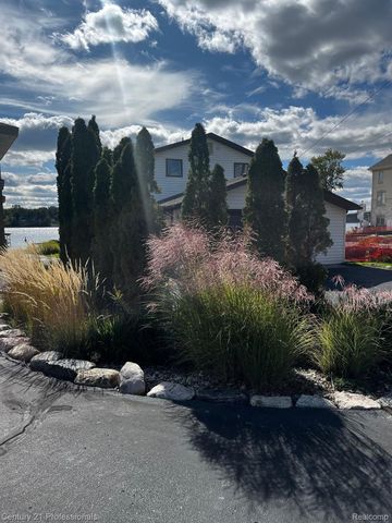 4997 Grand Court, West Bloomfield Charter Township, MI 48324