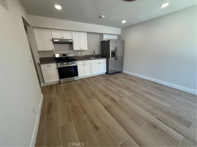 2397 N Apple Avenue, Rialto, CA 92377