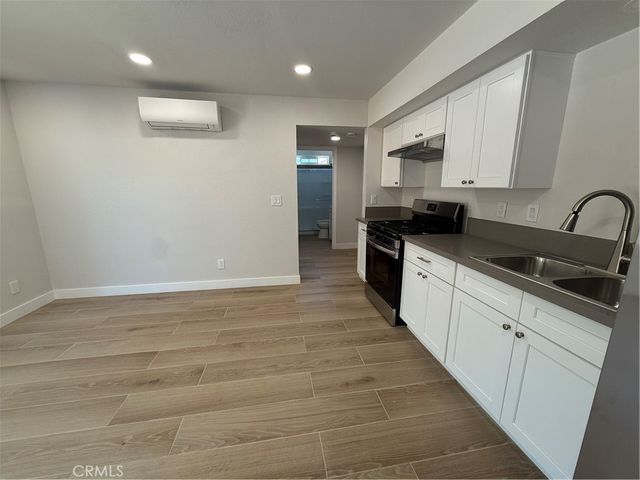 2397 N Apple Avenue, Rialto, CA 92377