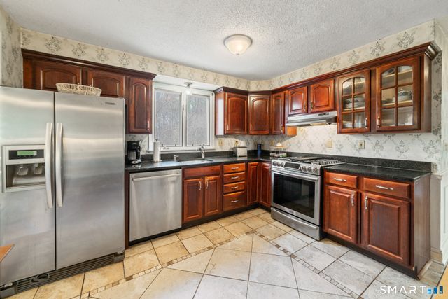 5 Gorman Place, East Hartford, CT 06108