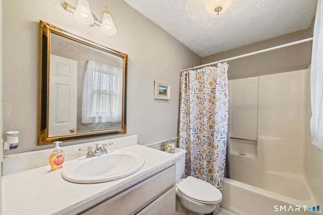 5 Gorman Place, East Hartford, CT 06108