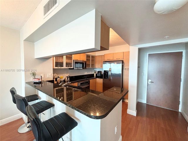 31 SE 5th St 2805, Miami, FL 33131