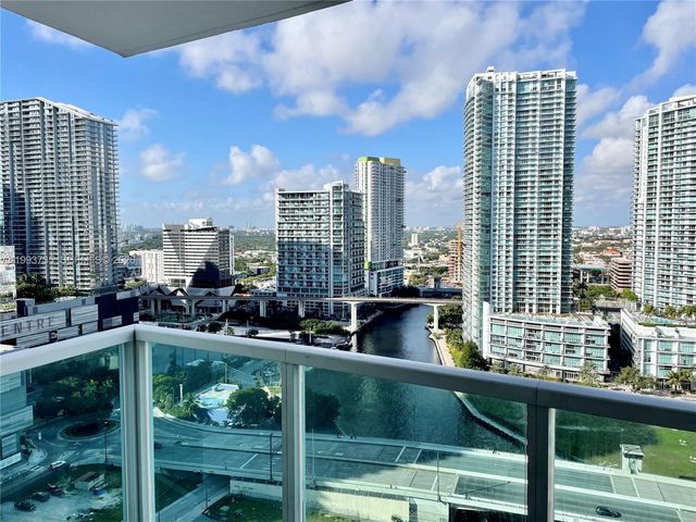 31 SE 5th St 2805, Miami, FL 33131