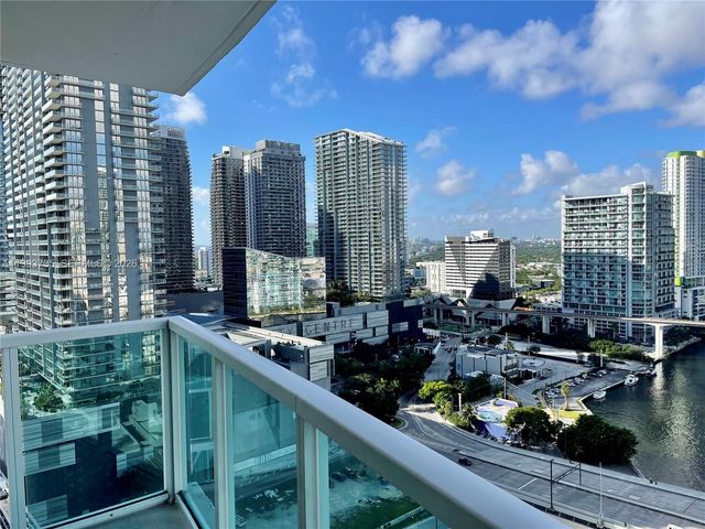 31 SE 5th St 2805, Miami, FL 33131