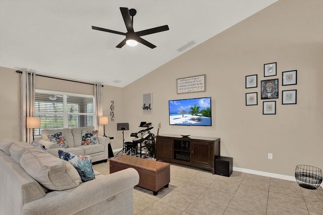 16374 MANTLE ROAD, Weeki Wachee, FL 34614