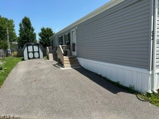 12860 Mayfield Rd 52, Chardon, OH 44024