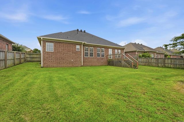 1250 Edge Valley, Conway, AR 72032