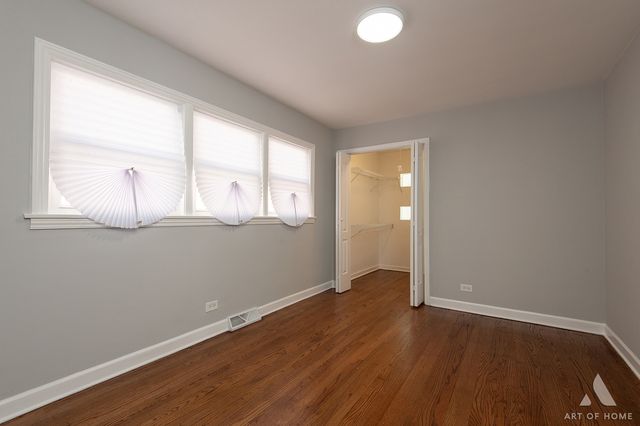 8810 S Euclid Avenue, Chicago, IL 60617
