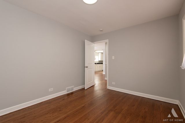 8810 S Euclid Avenue, Chicago, IL 60617