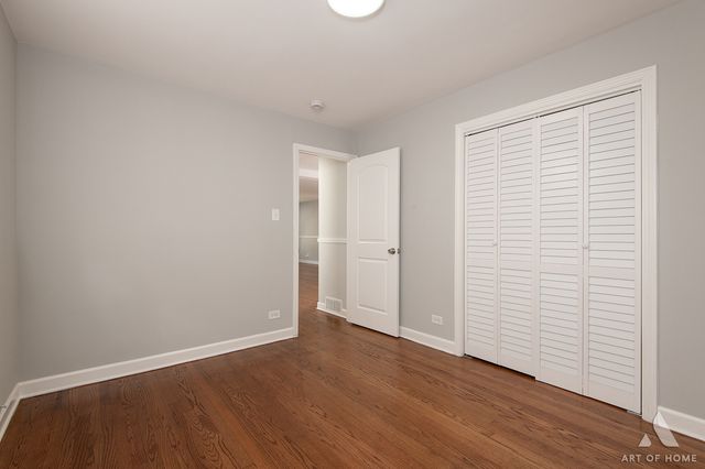 8810 S Euclid Avenue, Chicago, IL 60617