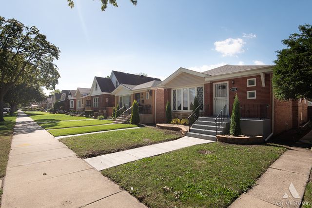 8810 S Euclid Avenue, Chicago, IL 60617