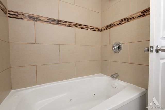8810 S Euclid Avenue, Chicago, IL 60617