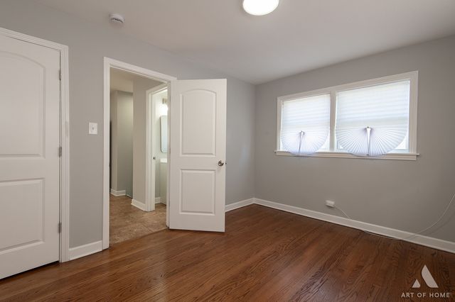 8810 S Euclid Avenue, Chicago, IL 60617