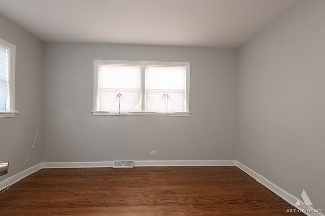 8810 S Euclid Avenue, Chicago, IL 60617