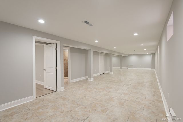 8810 S Euclid Avenue, Chicago, IL 60617