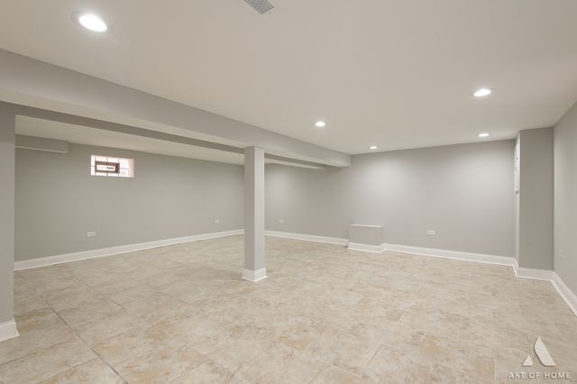 8810 S Euclid Avenue, Chicago, IL 60617