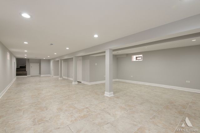 8810 S Euclid Avenue, Chicago, IL 60617