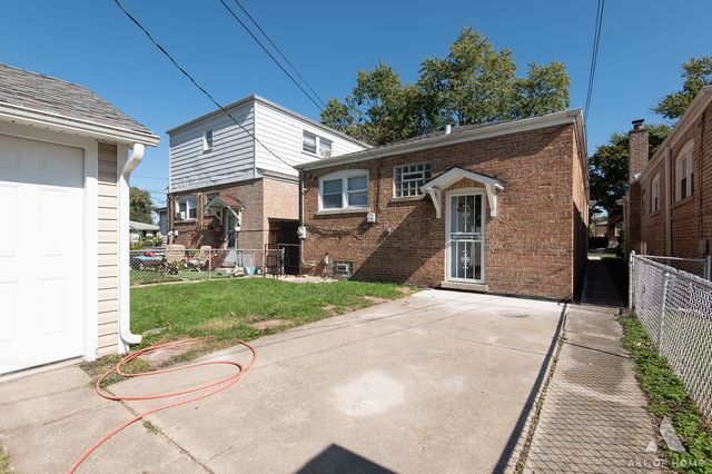 8810 S Euclid Avenue, Chicago, IL 60617