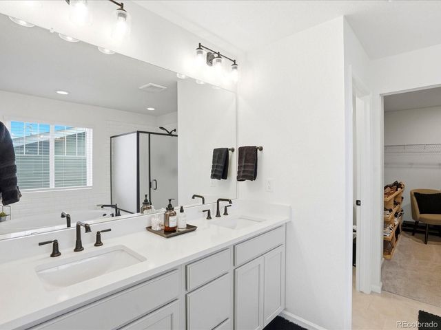 24601 E 37th Avenue, Aurora, CO 80019