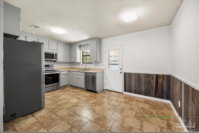 5135 Nekole Dr, Milton, FL 32570