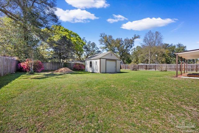 5135 Nekole Dr, Milton, FL 32570