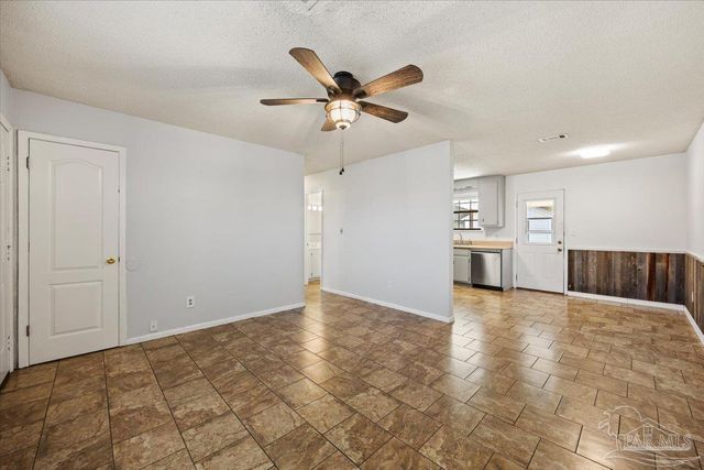 5135 Nekole Dr, Milton, FL 32570