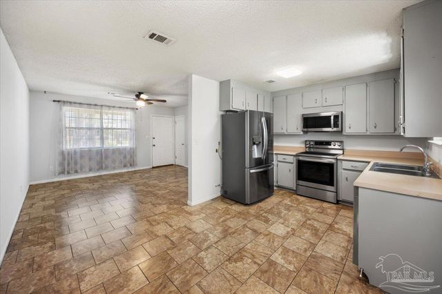 5135 Nekole Dr, Milton, FL 32570