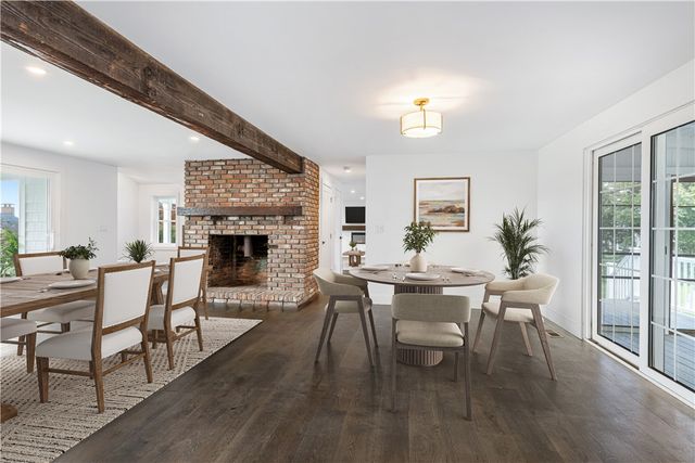 32 Arrowhead Drive, Tiverton, RI 02878