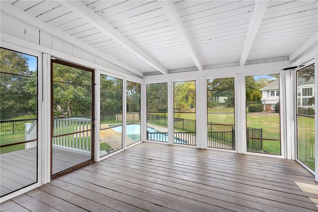 32 Arrowhead Drive, Tiverton, RI 02878