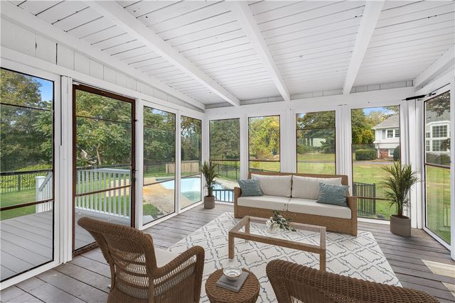 32 Arrowhead Drive, Tiverton, RI 02878