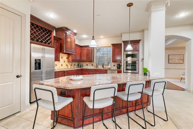 1010 Lost Valley Drive, Euless, TX 76039