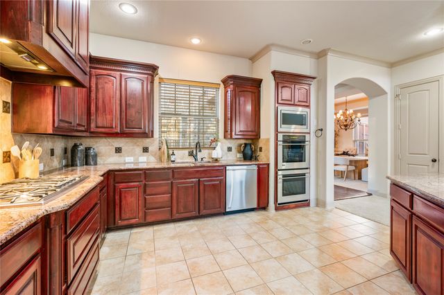 1010 Lost Valley Drive, Euless, TX 76039