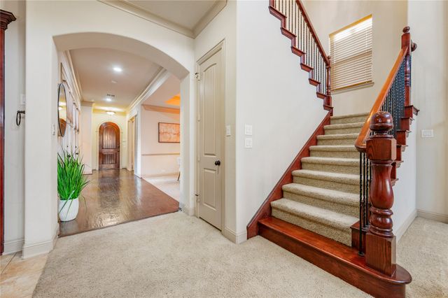 1010 Lost Valley Drive, Euless, TX 76039