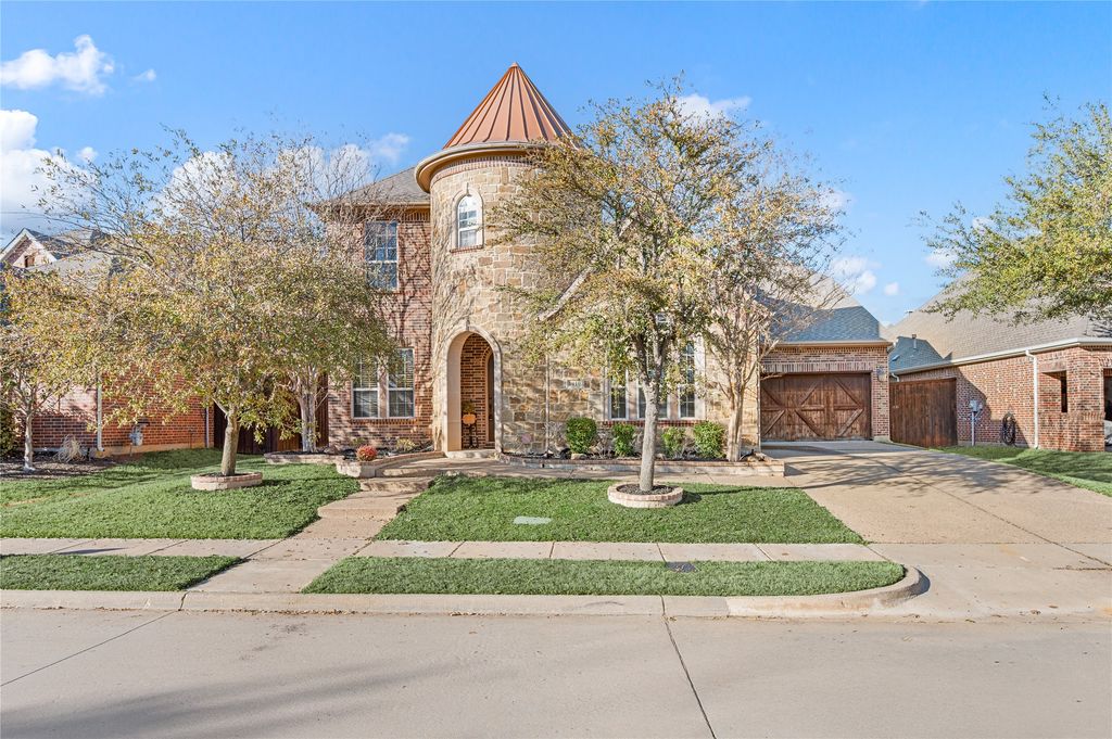 1010 Lost Valley Drive, Euless, TX 76039