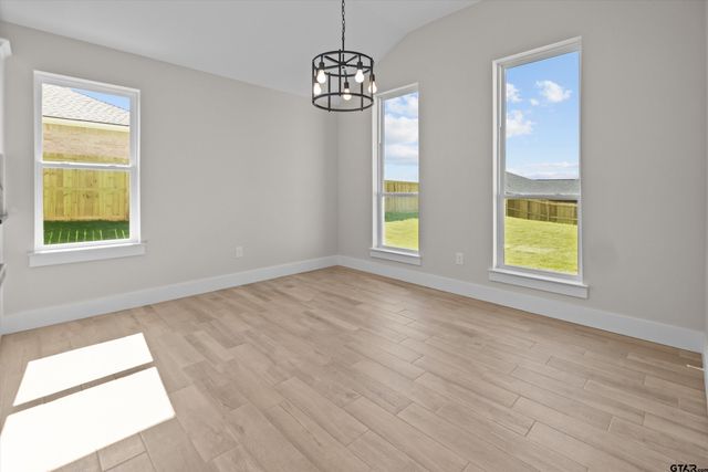 16509 Crossing Circle, Lindale, TX 75771