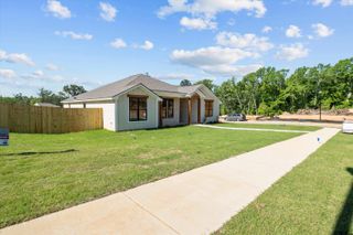 16509 Crossing Circle, Lindale, TX 75771