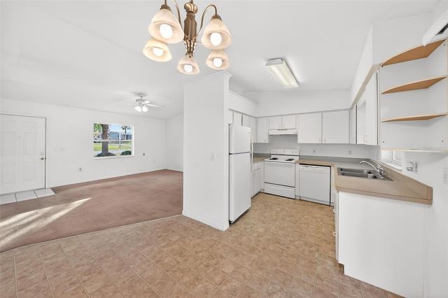 51 CAYMAN CIRCLE, Umatilla, FL 32784