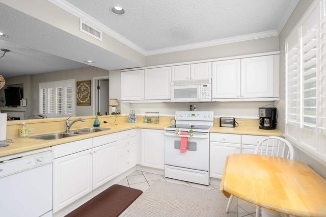 210 Westleton Dr Apt 13C, Myrtle Beach, SC 29572