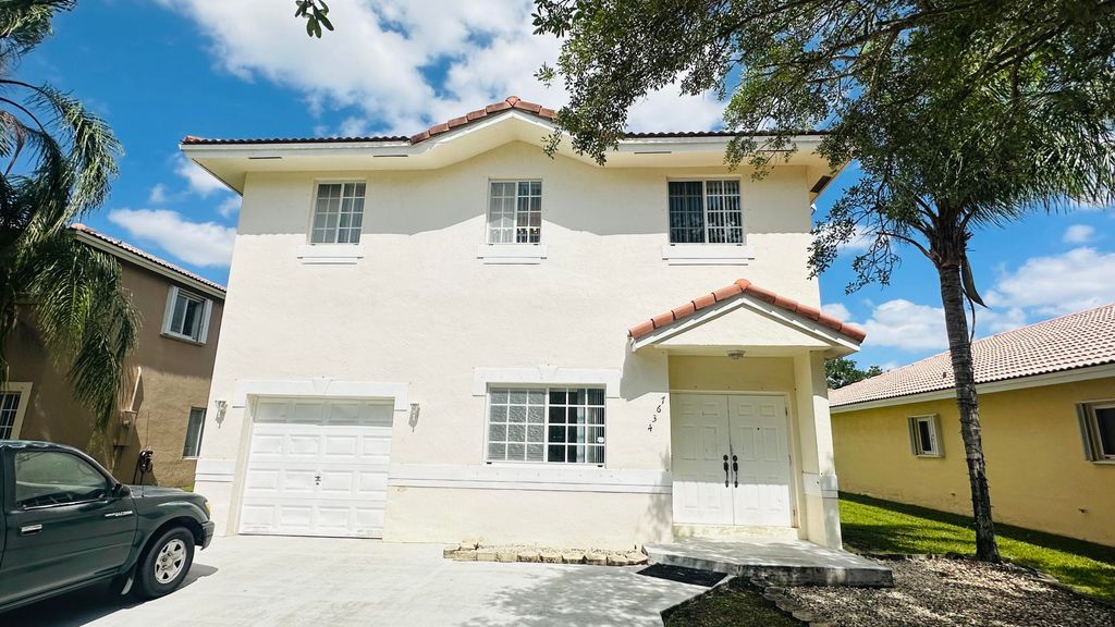 7634 NW 99th Way NW, Tamarac, FL 33321