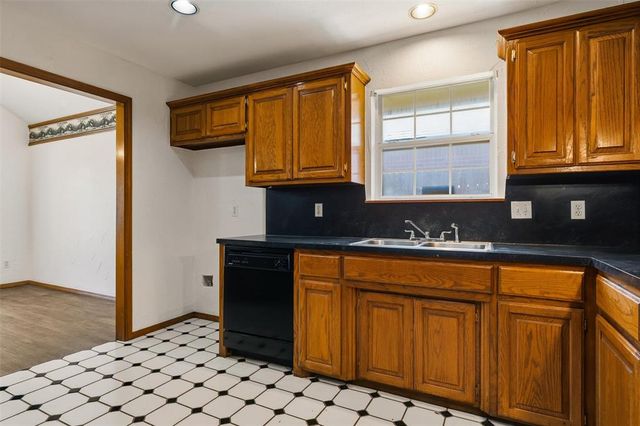 9108 Dena Lane, Oklahoma City, OK 73132