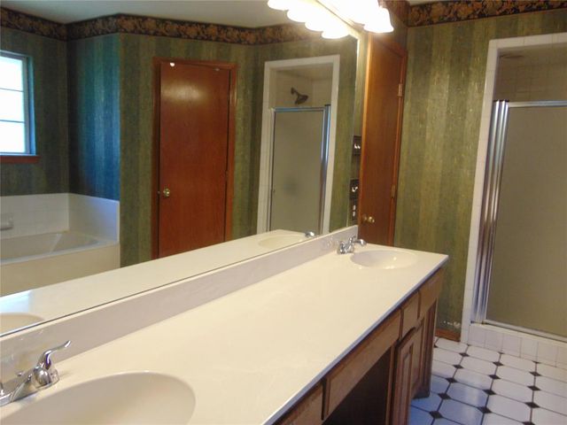 9108 Dena Lane, Oklahoma City, OK 73132
