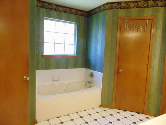9108 Dena Lane, Oklahoma City, OK 73132