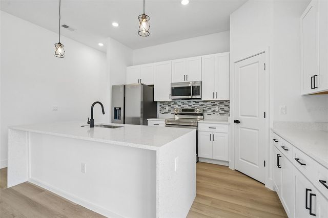 6207 SW 128TH STREET ROAD, Ocala, FL 34473