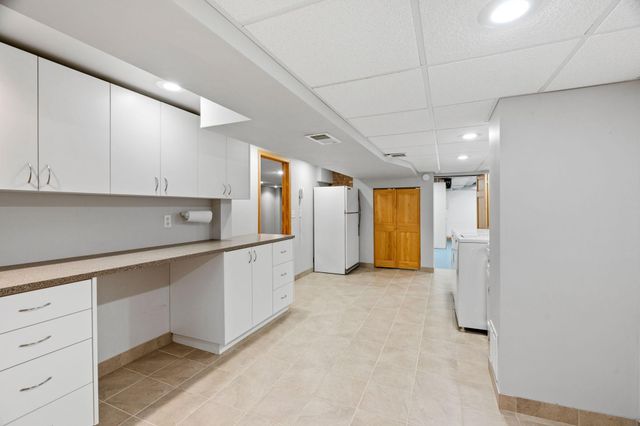 10035 Mound Spring Terrace, Bloomington, MN 55420