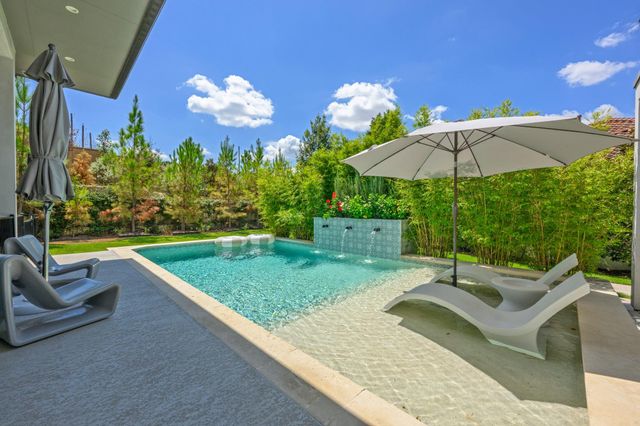 215 Golden Bear DR, Austin, TX 78738