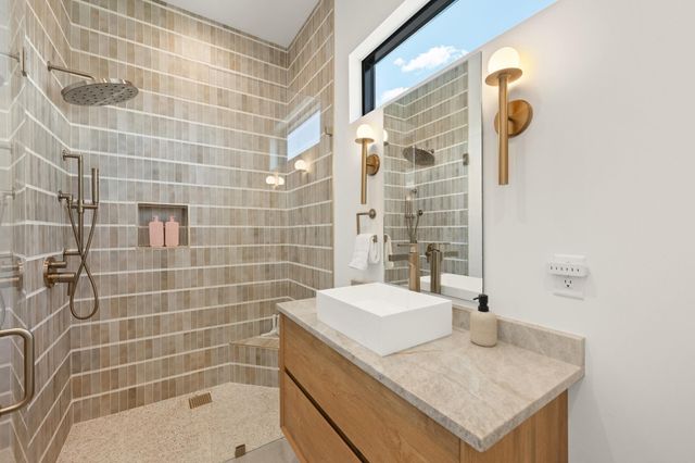 215 Golden Bear DR, Austin, TX 78738